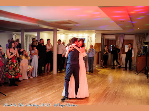 @media=>{if(!media.context.custom.photographer_name){return'';}return media.context.custom.photographer_name;}